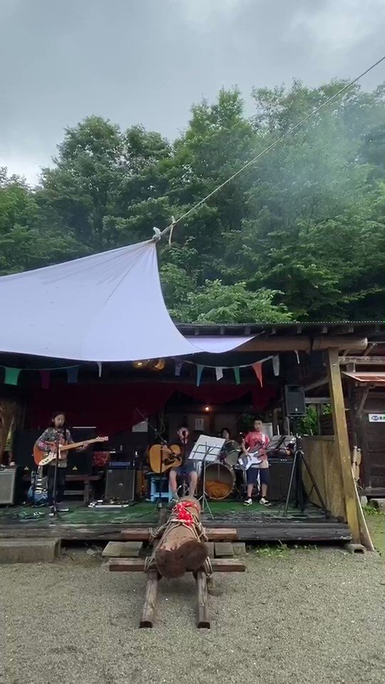 Dropchannel ギター教室の友達で組んだ まだ名前もないバンドの初演奏がありました ギター女子 ギター小学生 ギター初心者 Guitar 日曜日よりの使者
