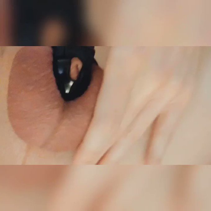 My cock gets so hard every time I so it?
#tgirl #transgirl #mtf #cock #girlcock #girldick #transgender