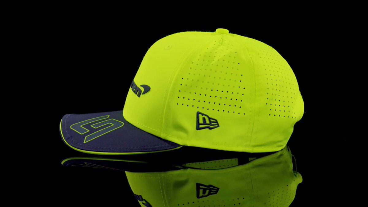 What happens if you put a @LandoNorris Neon @NewEraCap in a dark room, add a spinning table and turn the lights on and off again?
This: https://t.co/5aWRvWU9oh