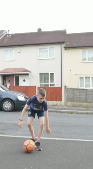@MarcusRashford @nikefootball @premierleague Jacob's attempt (10)
Kept at it despite getting frustrated with cars keep going up and down the street and stopping him.
Loved trying this challenge !
Bring on the next one ⚽️🥅👍🏻
#MR10 https://t.co/4D0aFx5qZ6