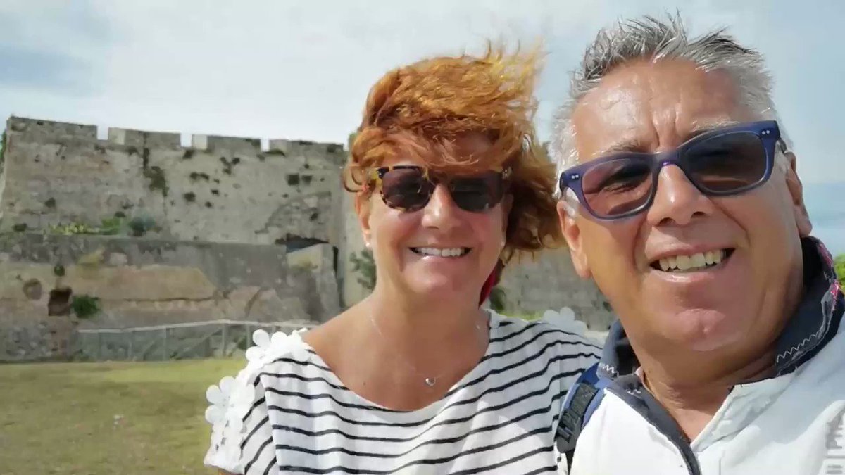 📸Tiziana ha la passione per la fotografia. A causa di un recente ictus, ha il braccio destro paralizzato e non può più fotografare.
In commercio esistono solo macchine fotografiche per destrimani.Per questo col compagno Roberto ha lanciato una petizione✍️https://t.co/Ep5AAgnaq1 https://t.co/JJl3I1uG6l