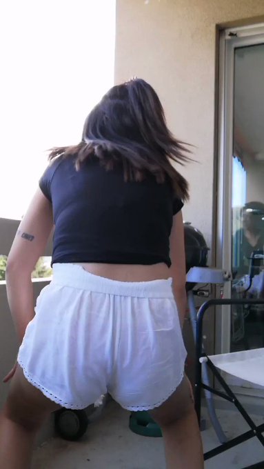 So colocadinha devagar na.....  https://t.co/rBFyTAvMVx https://t.co/XEOCv4WY3R<a href="/tag/funk"class="tags"><span>#funk</span></a><a href="/tag/bunda"class="tags"><span>#bunda</span></a>