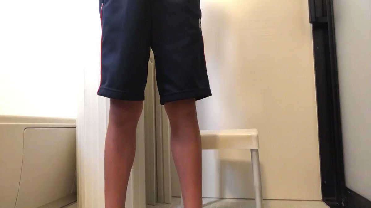 かい on X: ついに限界を迎えてお漏らし しちゃった #おもらし #お漏らし #体操服おもらし #ノーパン #ノーパン体操服 #ノーパンおもらし  t.coHhz6X1jOC9  X