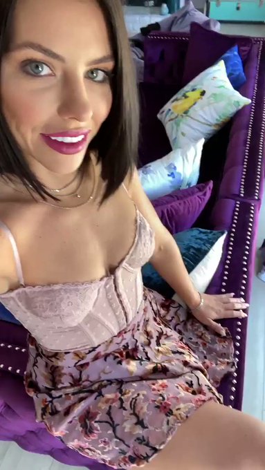 Live on https://t.co/V7o0bjtBR3 now https://t.co/lhtDbkhn3F