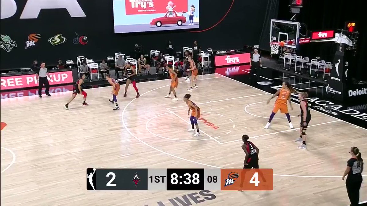 βοΈ It's raining threes for the @PhoenixMercury π³
They were 7-11 from beyond the arc in the 1st half on @CBSSportsNet! #ATTtipoff https://t.co/rNPvnFXTXH