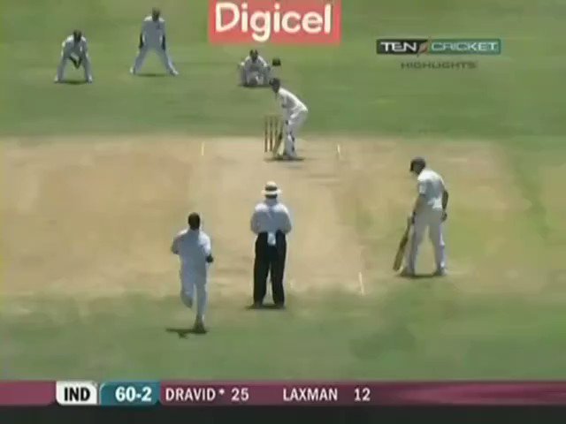Timing from heaven by Rahul Dravid:
Y'all have seen enough of Damien Martyn's block cover drives which go for 4s. How about a forward defences which go for 4s?
Gentle block = 4 runs ๐๐ https://t.co/92QM9J1NvU