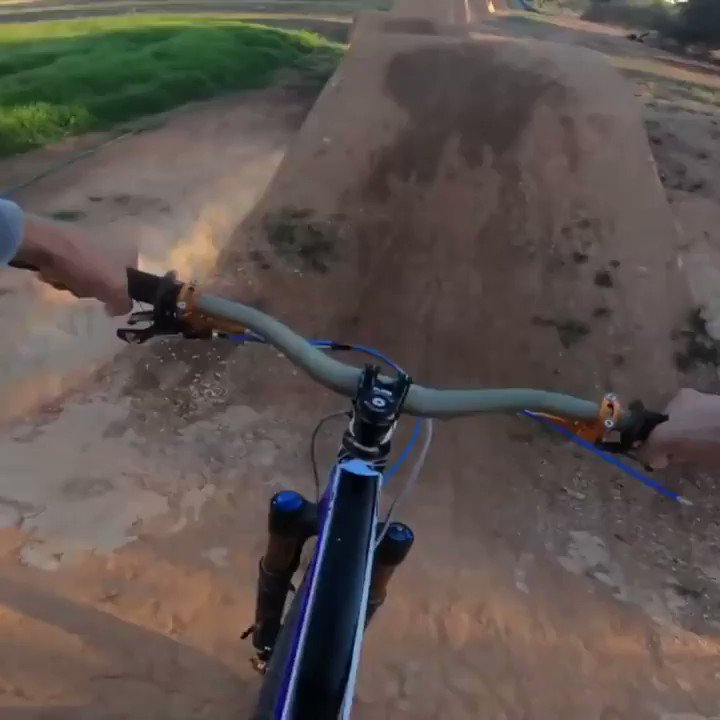 How thrilling is this POV shot from Australian biking creatorΒ @GregBarling β https://t.co/tia7YJ8nEz https://t.co/Pm14IwV3tS