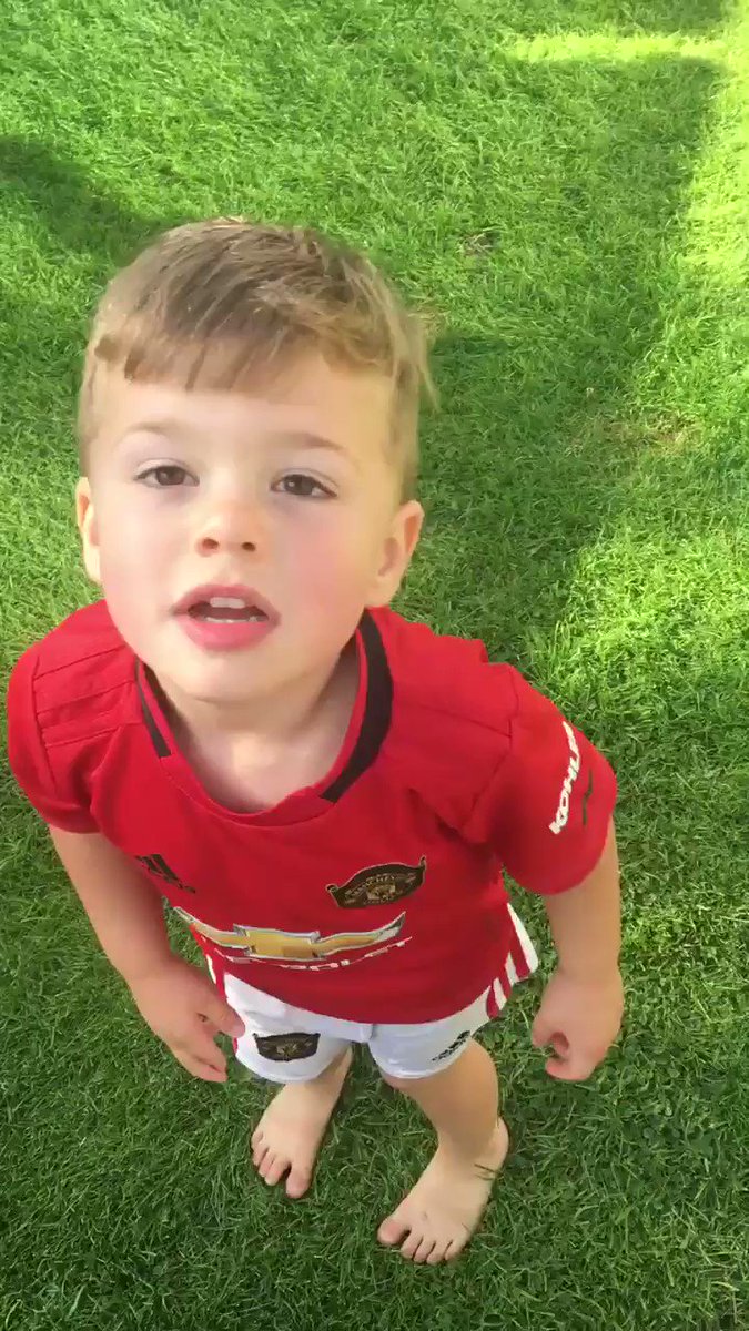 @MarcusRashford My 3yr old has been “scoring like Marcus Rashford” practising his celebration also 😂 https://t.co/kjyFqwzH1m