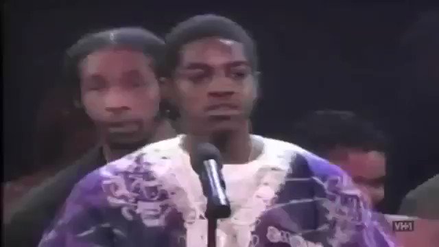 Twenty five years ago today, the second annual Source Awards took place at MSG. https://t.co/nNZNSEvxE3