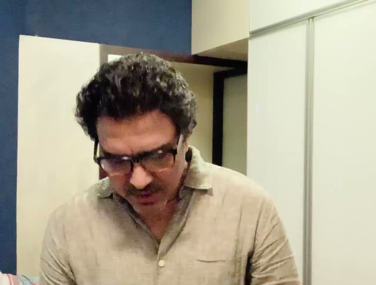 Happy Birthday, Kishore Da! Lovely tribute by Sanjay Manjrekar. 