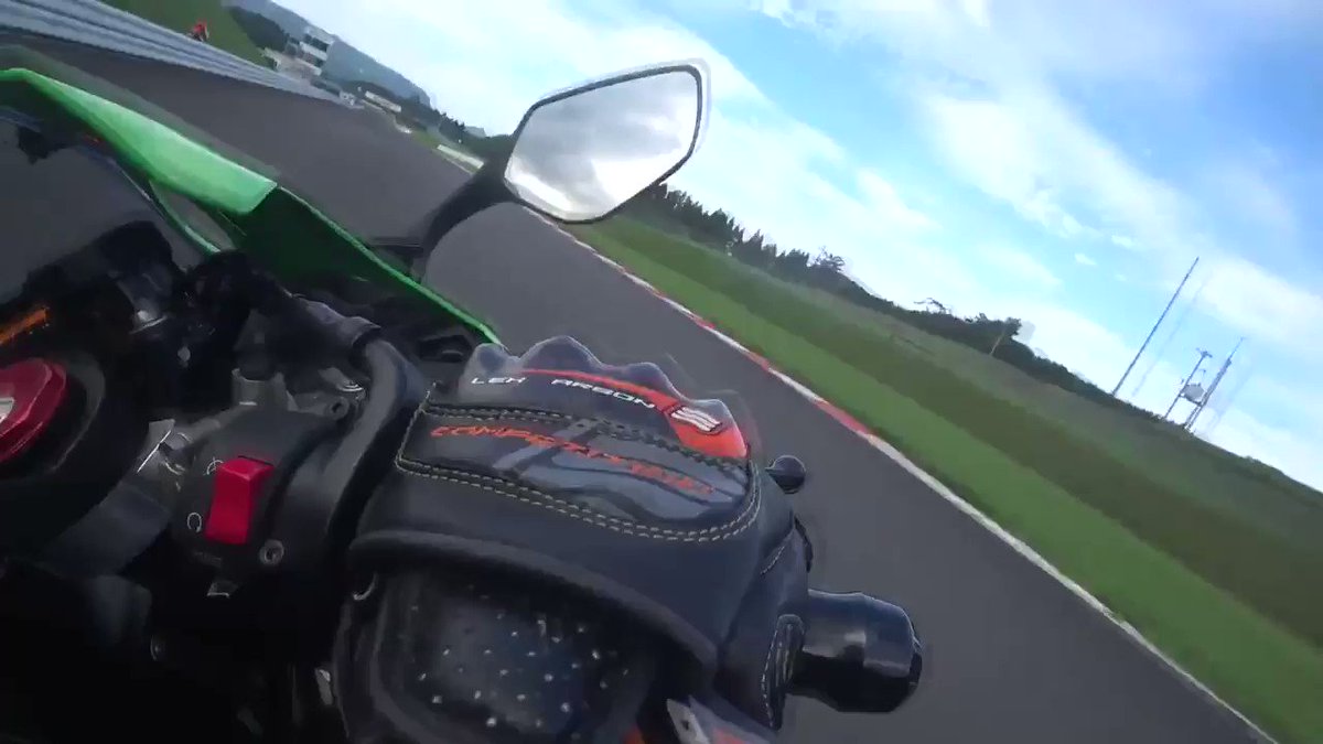 別アングルもどうぞ #SPA直入 #ライディングスクール #ZX10R