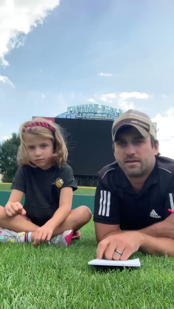 “You guys should go out and feel the grass, how COOL it is!” ~Josie, first day of kindergarten. 🌱📚🌎 Josie, YOU’RE pretty cool! Thanks for sharing your first day of kindergarten with us! 👏👏 #STEM #remotelearning https://t.co/mo0mTvIwmA