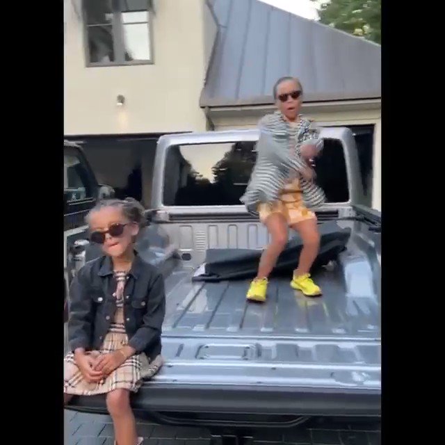 espnW (@espnW) on Twitter photo 08/08/2020 20:09:03 Riley and Ryan Curry breaking it down to Beyonce's Black Is King 💃 (🎥 @ayeshacurry, h/t @BET) Riley and Ryan Curry breaking it down to Beyonce's Black Is King 💃 (🎥 @ayeshacurry, h/t @BET)