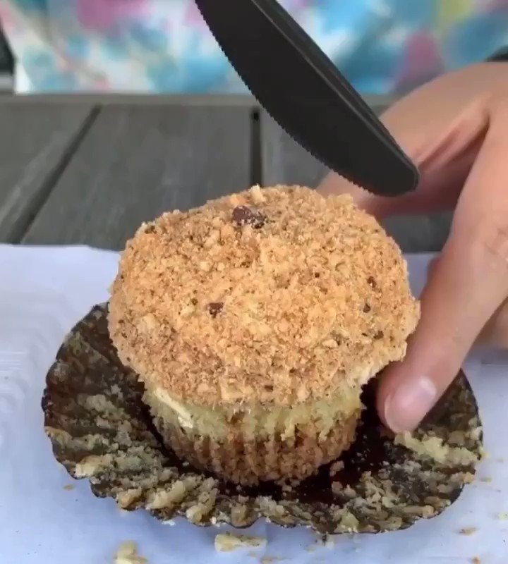 Pro-tip: Order more than one. 😉 Cookie cupcake ends tomorrow, 8/9. REPOST @firstdateguide https://t.co/F2GNECEDED