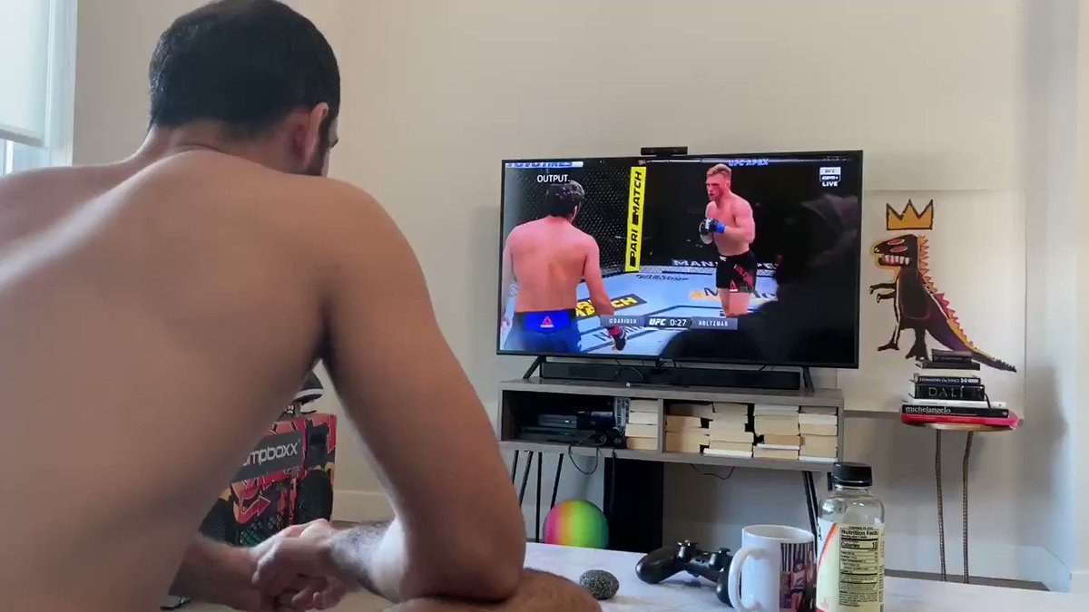 Can’t hold emotions when @beneildariush is fighting!😅
Congrats brother!🎊
@ufc @danawhite @AliAbdelaziz00 https://t.co/ICnzxz3jnq