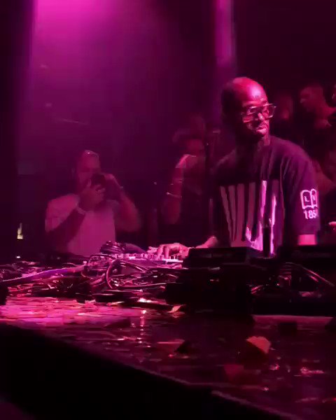 Black Coffee x HΓ― Ibiza πͺπΈβ¨
β
π₯:@frankie_____g
Follow us here: @techno_tv_ https://t.co/Nlek2KU2MW