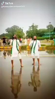 پنجاب حکومت نےلاھوربارش کےبعدسڑک سےپانی نکالنےٹائیگرفورس طلب کرلی
آپ نےبس گھبرانانہیں ہے
صرف سندھ حکومت پہ نظررکھناہے
#LahoreRain #Lahore
#Lahorerains #Punjab_DoobGaya
#punjabgovernment #Punjab
#usmanbuzdar #CMSindh #SyedMuradAliShah #KarachiRain
#Karachi #Sindh #SindhGovt #PPP https://t.co/d4v5Qenxwm