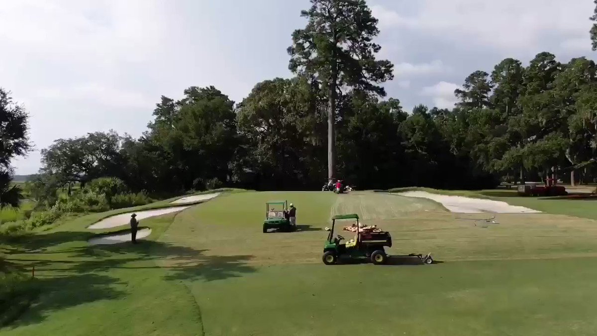 DryJect The Only Machine in the World that Aerates, Topdresses, and