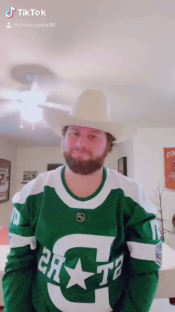 It may be August, but it is playoff time in Texas! BEAT THE 🔥 #GoStars #MyPlayoffsMoment #NHL #NHLPlayoffs @DallasStars @VictorEGreen https://t.co/DCyUGbSamG