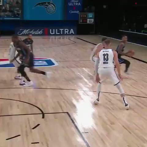 #NBA #WholeNewGame
Fultz engañó a la defensa de los Nets y terminó con la bandeja pasada.
🎥NBA https://t.co/UOjrNsmLHL