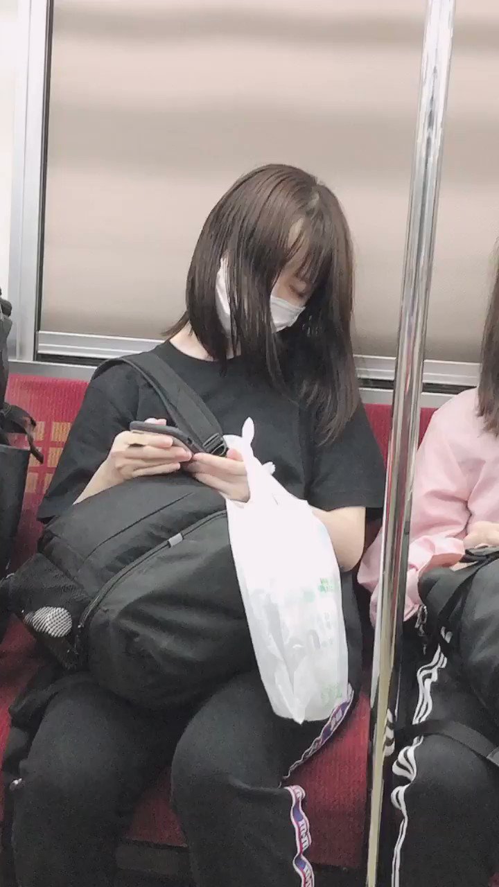 Nextrigger on X: ボイトレ→ダンススタジオへ 移動する電車の中の1コマ💤💤 みさもんは朝から頑張っておねむさんでさ😪😪💕  #岩井美佐紀 #みさもん t.cofhMXYuPMp3  X