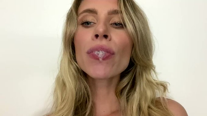 Happy Friday!! ?

I want to play! ? 

Cum get naughty with me ?

????????

https://t.co/UkPyNvg5xe https://t