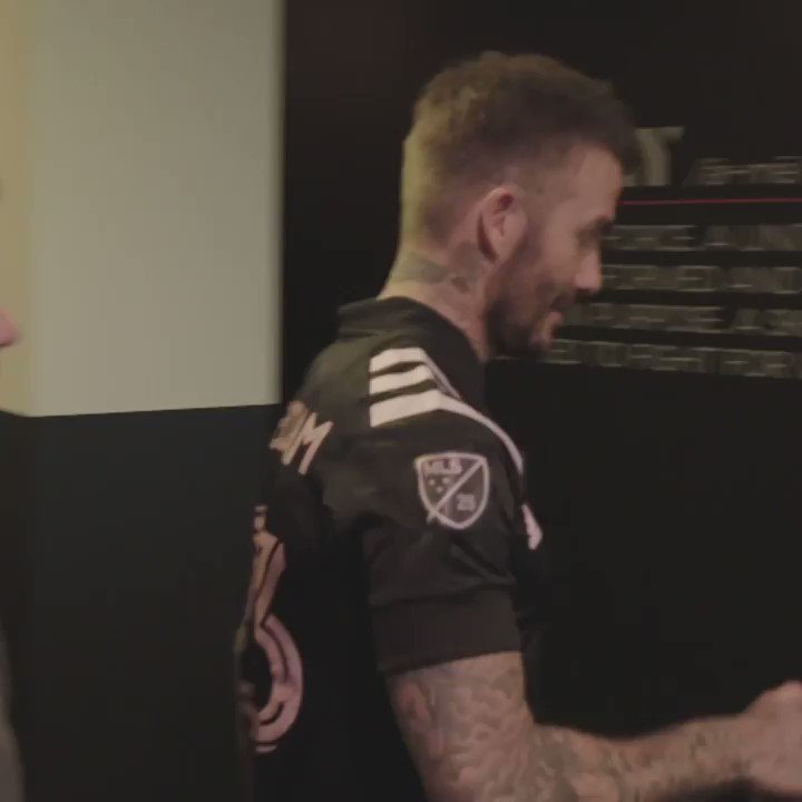 Footballer.
Owner.
Spinning Pro?
This whole video is π https://t.co/bOfZ4vc0Mm https://t.co/dfrgayf9uk