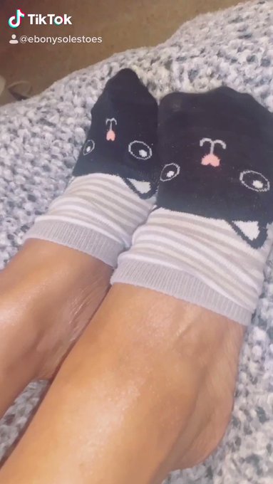 #feet #socks #toes #footfetishnation 
#feetporn #ebonysoles #asmr #asmrfeet #feetpictures
#feetpicsforsale