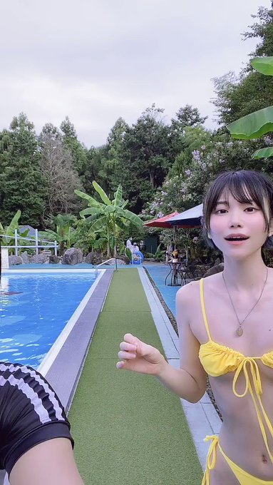 グラビアアイドル来栖うさこのTwitterエロ動画3