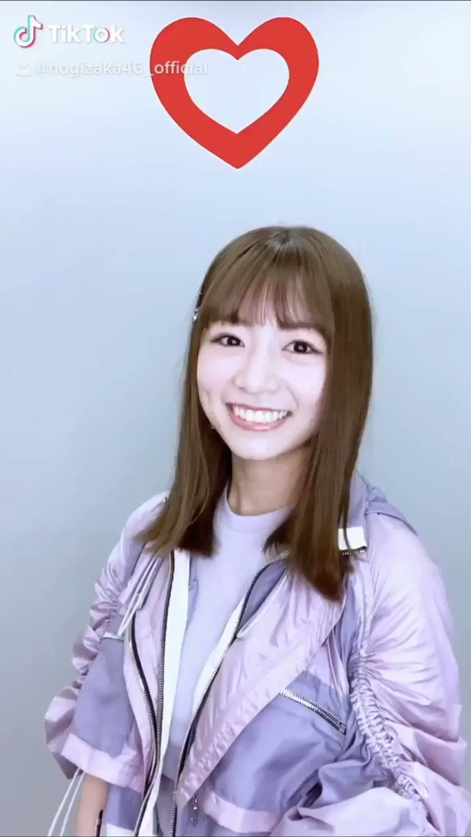 意外とハートを作るタイミングが難しいんだよ 2回は失敗しちゃったかな 日奈子ちゃんみたいにハート作る前に せーのっっはいっっっ って声出しながらやるとできるよ 一緒にやってね By日奈子 Snssdk1180 Onelink Me Bauo Wowwowダンス Route246