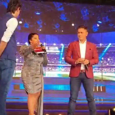 That one time I had the honour of chatting with our Superstar #MSDhoni on stage :) where he tells me how he did it all❤️ Thankyou for giving us hope, Joy,confidence, pride and a definite Coolth, Captain. You will be forever cherished. #Dhoni #Mahi https://t.co/MVIwO4xdwL