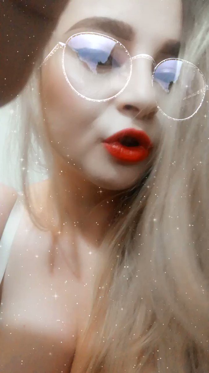 Model - MissBlonde Blonde