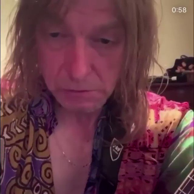 I’m not sure who this man is or where this vid has come from but he’s made my day 😂😂
Gets better with every view 😭 https://t.co/cJQV9Xcg7i