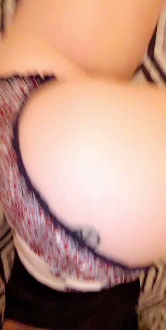 #nsfw rt if you&rsquo;d fuck me from the back. 🥰#onlyfansgirl https://t.co/XDPIVau1p9<a href="/tag/nsfw"class="tags">#nsfw</a><a href="/tag/onlyfansgirl"class="tags">#onlyfansgirl</a>