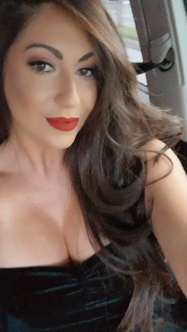 Birthday behavior 💋 https://t.co/7ljTBWqKsy<a href="/tag/hotpicatnoon"class="tags"><span>#hotpicatnoon</span></a>