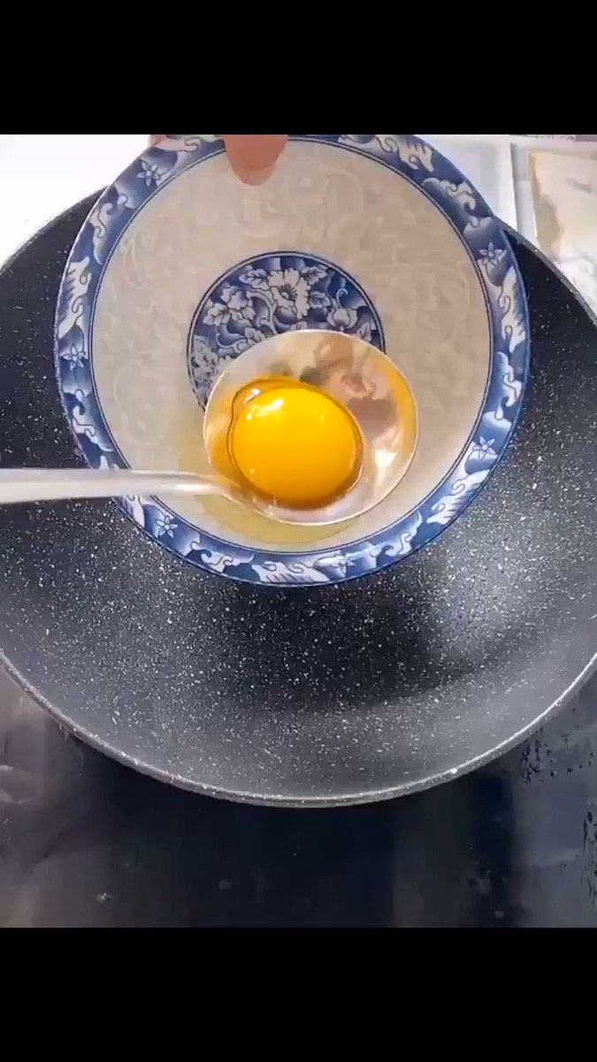 音量注意 卵焼きの新しい作り方が興味深い 醤油をかけたい うちのフライパンで出来るかな Togetter 音量注意 卵焼きの新しい作り方が興味深い 醤油をかけたい うちのフライパンで出来るかな Togetter