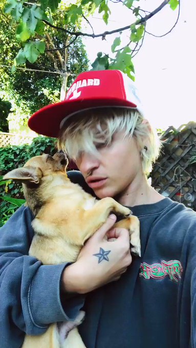 RT if you’d kiss this dog dad ?? https://t.co/OhHNN3K3el