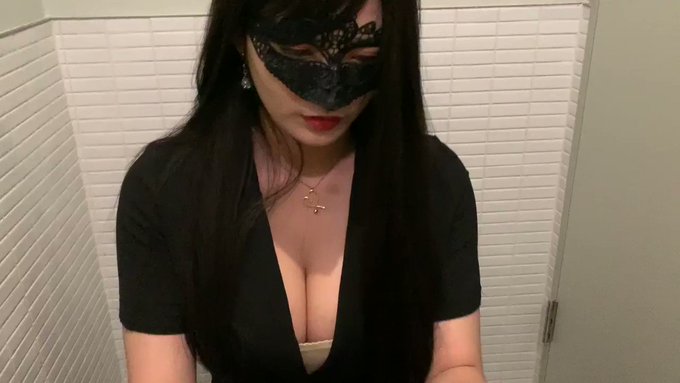 トイレで着衣ノーハンドフェラ ヾ(｡･&omega;･)ｼ  【動画詳細】 https://t.co/3O0GeJiFnK https://t.co/ge835YM9zW