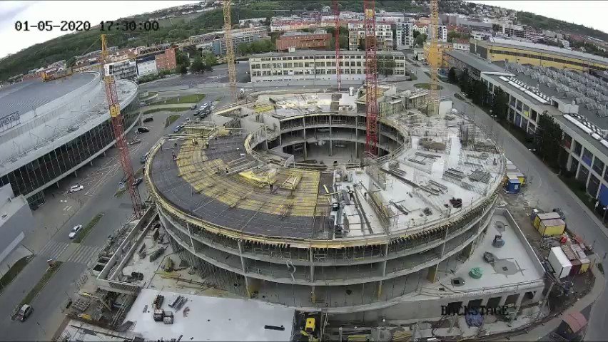 Hrubá stavba hotelu vedle #o2universum a #o2arena je hotová.👏🏗 Mrkněte se na časosběrné video z jeho výstavby za posledních několik měsíců.👀
#o2arena #hotel #prague #ppfgroup https://t.co/FbcGurMzqT