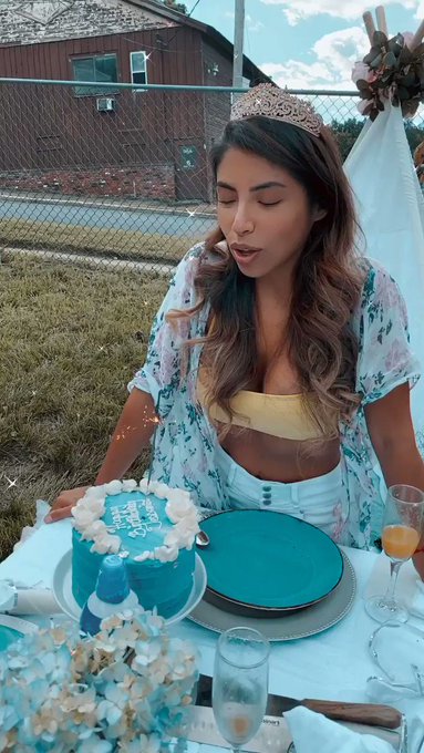 222 https://t.co/bYCh9mNgsk<a href="/tag/selenaquintanilla"class="tags"><span>#selenaquintanilla</span></a>