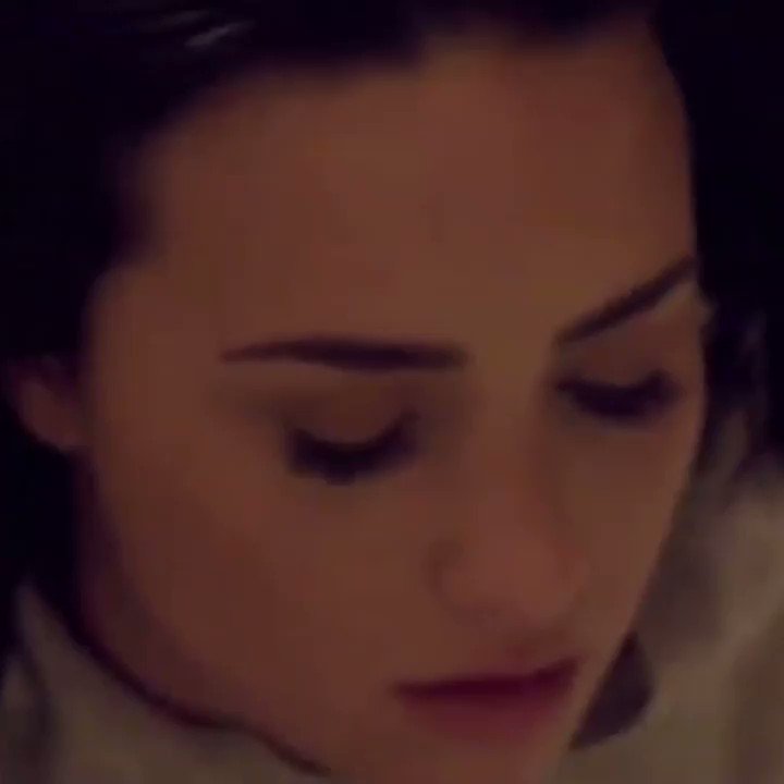 RT @ddlxvocals: demi lovato sounds perfectly live like in the studio. this is insane. https://t.co/15aXGMDOAp