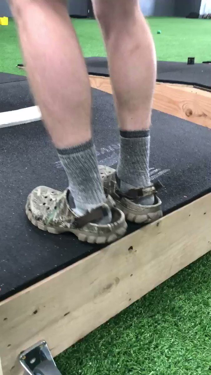 4x4 crocs