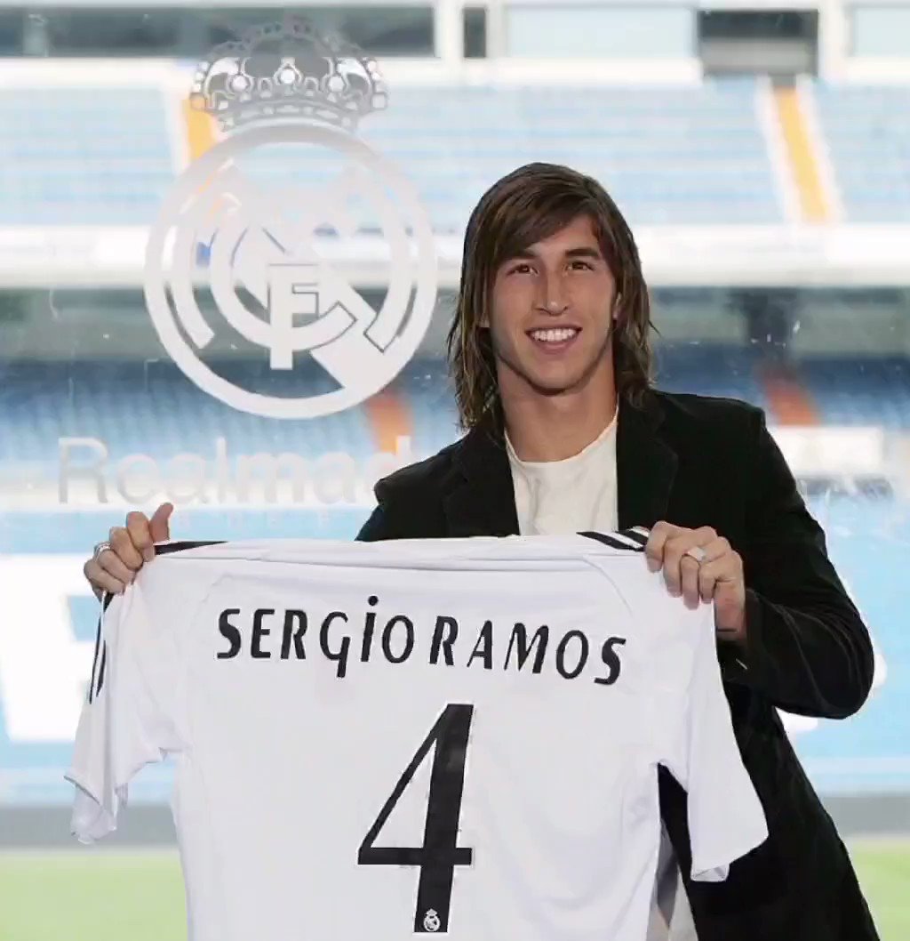 Solo una cosa me haría más feliz que celebrar 15 años de blanco... vivirlos todos otra vez.
Esto no se puede explicar.
Gracias de parte de vuestro capitán. 🤍
#HalaMadrid @realmadrid https://t.co/QDL0o9drmC