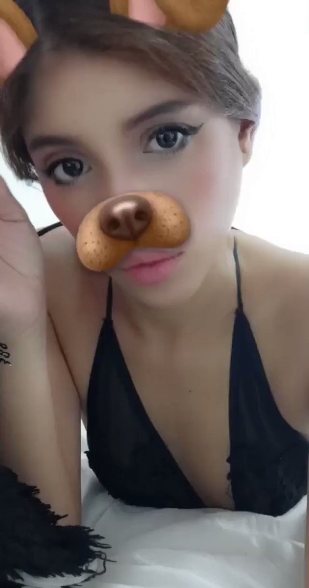 Model - Kimmy Kim tits