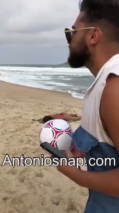 زغب شواطئ ? اليوم نزلت اشوف وشفي بنات على الشاطئ و شفت المزيونة دي قاعدة لحالها قلت اروح اتحرش بيها و