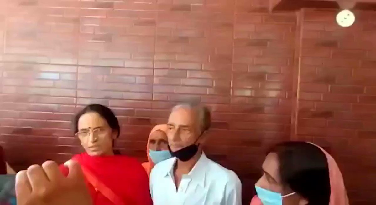 Listen in to the mother of @KanganaTeam on her daughter’s tussle with the #Maharashtra government #HimachalPradesh https://t.co/5nfaQfRaHC