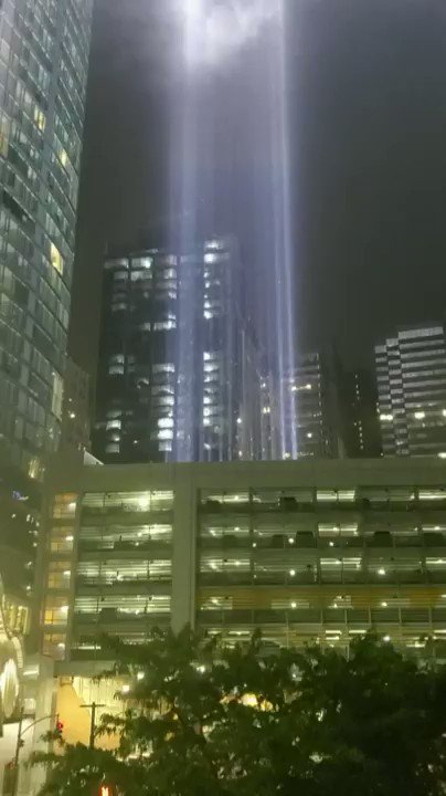 New York City's "9/11 Tribute In Light" installation shimmering in the rain last night. #Remember911
https://t.co/NVRsoG5xef via r/nyc https://t.co/d2RB8dVdeJ