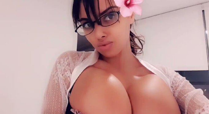 Insta https://t.co/UfNnSb4e6s ?
OnlyFans https://t.co/DyCCEcCdFb ? https://t.co/2vLZg4gQvR