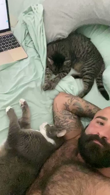 Uploading more vids to https://t.co/neMOYn1TGk surrounded by my babies https://t.co/x1laWaGvVL