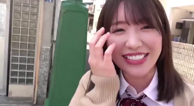 河北はるな 話すしぐさも、食べるしぐさも、もはや歩いてるだけでも、超絶可愛い！ そんな誰もが羨む美少女をホテルに連れ込んで夢のセックス！ 制服を脱がすとまさかの89cm・Gカップの隠れ巨乳！ だいしゅきホールドで「ちょうだい」と唾をゴク飲み！ 「おちんちん気持ちいぃ///」と連呼で照れイキ💗